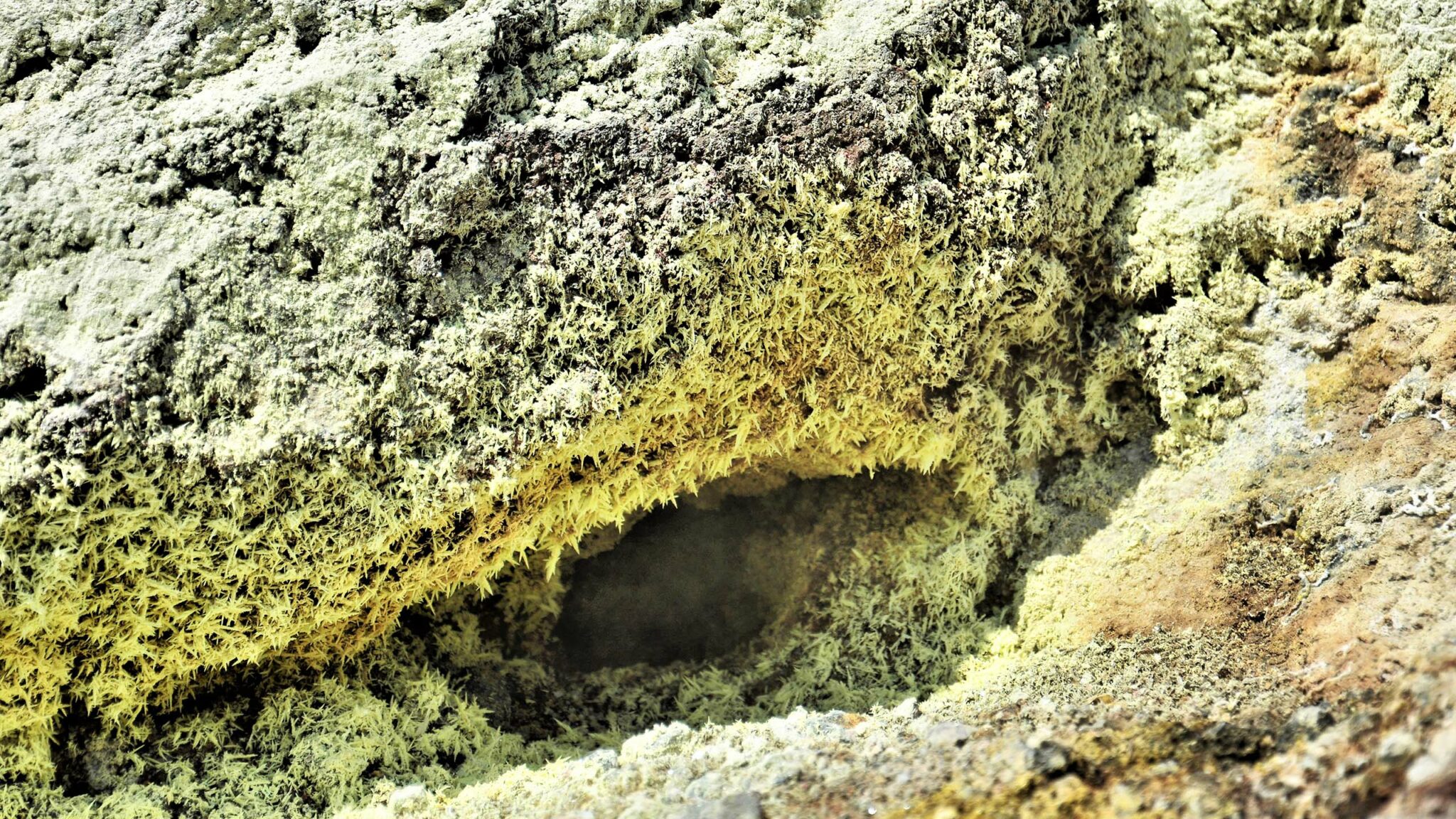 Sulphur crystals in fumarole: Astonishing sulphur crystals around a fumarole of Georgios crater